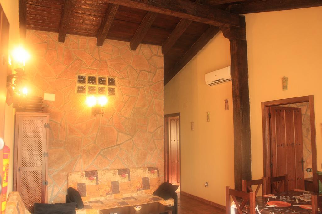 La Cueva Del Lince Zarza De Granadilla Room photo